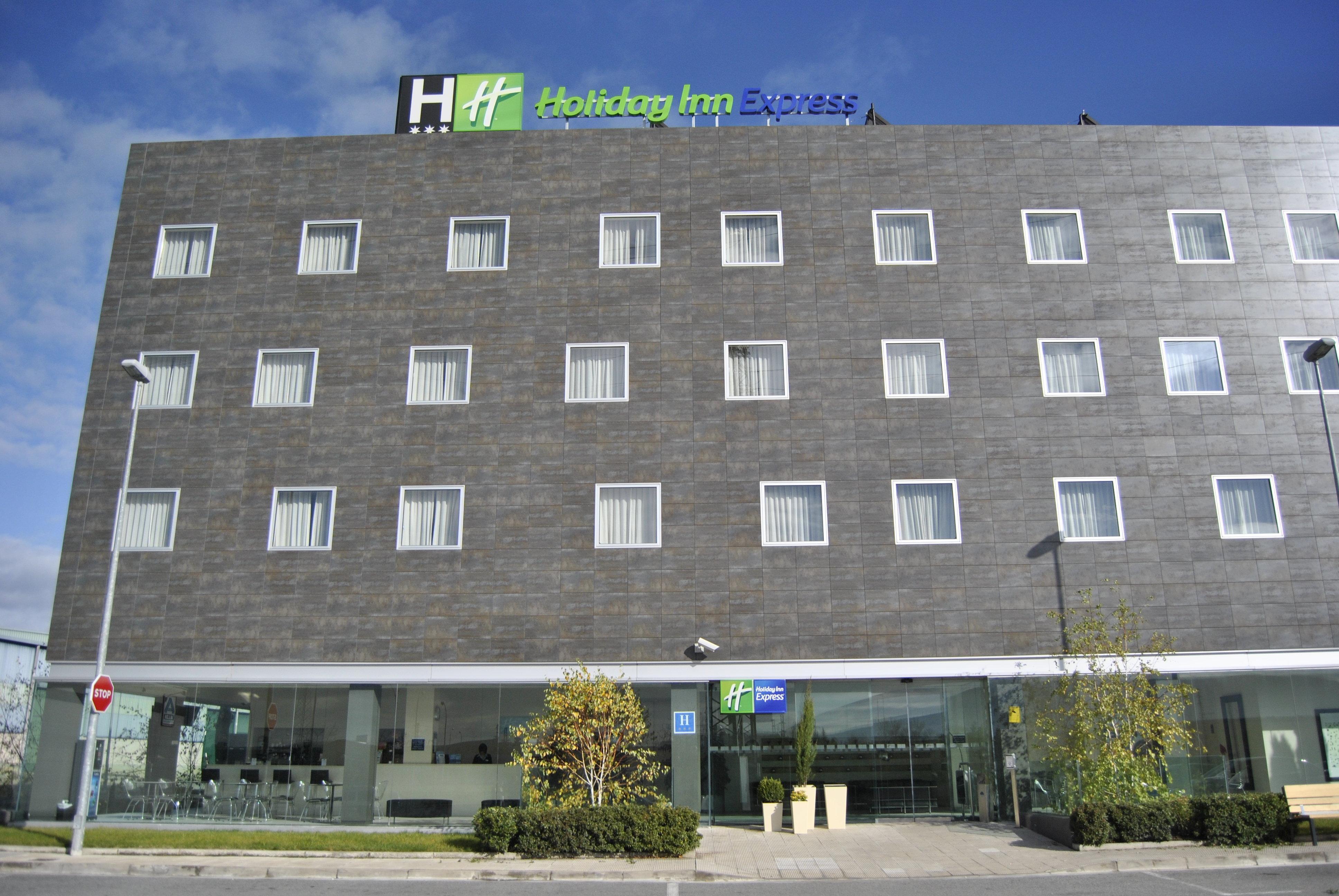 Holiday Inn Express Pamplona By Ihg Mutilva Baja Exterior foto